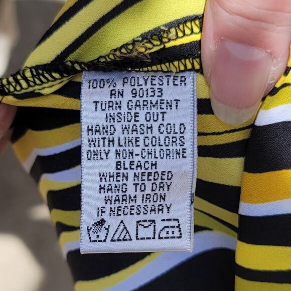 VINTAGE Bob Mackie Wearable Art squiggly lines cold shoulder tunic size M - Picture 6 of 7